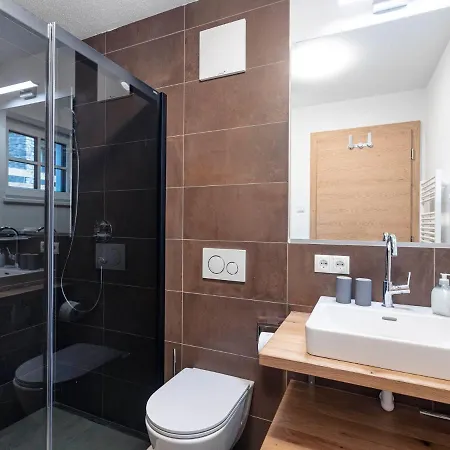 Holiday home Luxury Chalet With Private Sauna, Near A Swimming Uttendorf